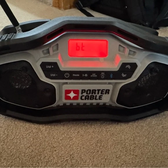 Porter Cable Jobsite Bluetooth radio - Picture 12 of 13